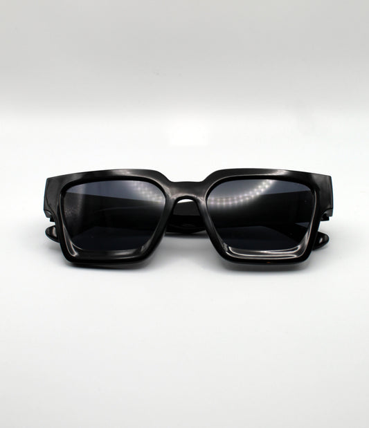 Retro Black sun glasses